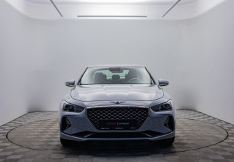 Подержанный автомобиль Genesis G70 2019 года (2 фото)