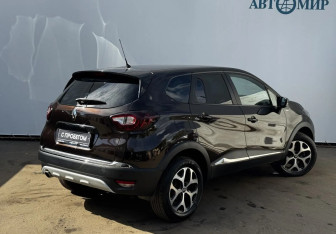 Подержанный автомобиль Renault Kaptur 2017 года (5 фото)