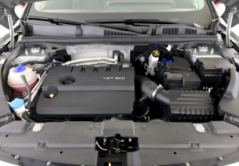 Подержанный автомобиль Omoda C5 2023 года (9 фото)