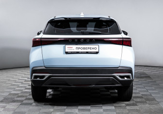 Подержанный автомобиль Omoda C5 2023 года (6 фото)