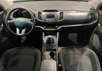 Подержанный автомобиль Kia Sportage 2013 года (10 фото)