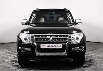 Подержанный автомобиль Mitsubishi Pajero 2017 года (2 фото)