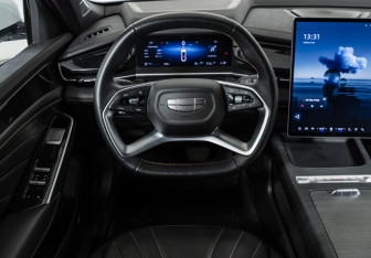 Подержанный автомобиль Geely Preface 2024 года (10 фото)