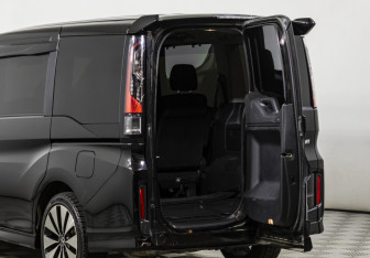 Подержанный автомобиль Honda Stepwgn 2021 года (22 фото)