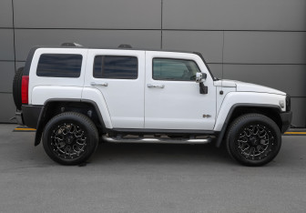 Подержанный автомобиль Hummer H3 Suv 2009 года (4 фото)