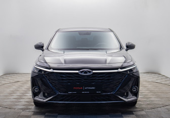 Подержанный автомобиль Chery Arrizo 8 2024 года (8 фото)