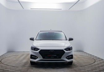 Подержанный автомобиль Hyundai Solaris Sedan 2019 года (2 фото)