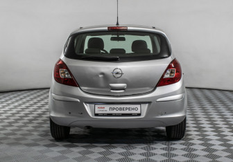 Подержанный автомобиль Opel Corsa 2008 года (6 фото)