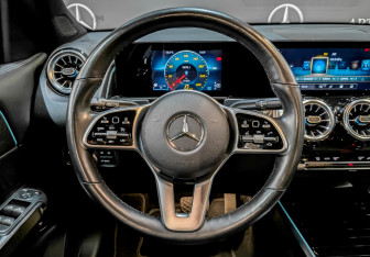 Подержанный автомобиль Mercedes-Benz GLB 2021 года (21 фото)