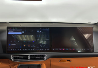 Подержанный автомобиль LiXiang L7 2023 года (14 фото)