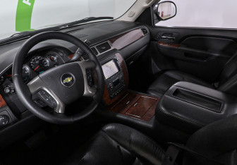 Подержанный автомобиль Chevrolet Tahoe 2012 года (7 фото)