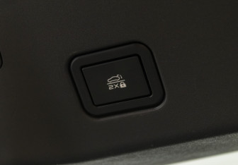 Подержанный автомобиль Changan UNI-V 2023 года (21 фото)