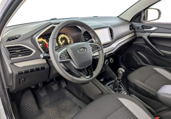 Подержанный автомобиль LADA (ВАЗ) Vesta Sedan 2023 года (16 фото)