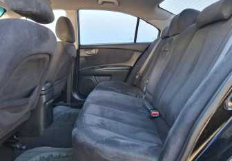 Подержанный автомобиль Kia Magentis 2008 года (11 фото)