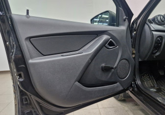 Подержанный автомобиль LADA (ВАЗ) Granta Sedan 2019 года (8 фото)