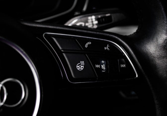 Подержанный автомобиль Audi A4 Sedan 2020 года (17 фото)