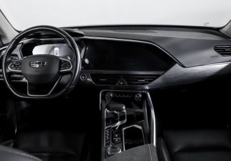 Подержанный автомобиль Geely Tugella 2021 года (12 фото)