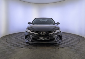 Подержанный автомобиль Toyota Camry Sedan 2020 года (2 фото)