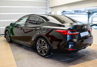 Новый Toyota Camry Sedan 2024 (6 фото)