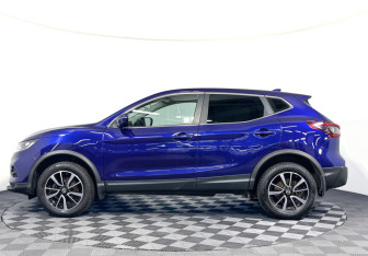 Подержанный автомобиль Nissan Qashqai 2020 года (8 фото)