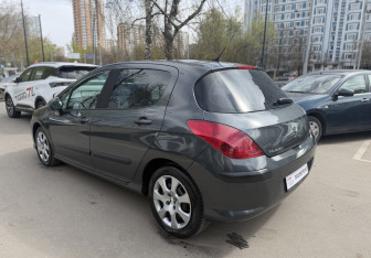 Подержанный автомобиль Peugeot 308 Hatchback 2008 года (7 фото)