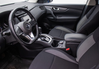 Подержанный автомобиль Nissan Qashqai 2023 года (10 фото)