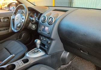 Подержанный автомобиль Nissan Qashqai 2011 года (11 фото)