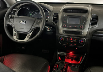 Подержанный автомобиль Kia Sorento 2018 года (21 фото)