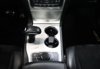 Подержанный автомобиль Jeep Grand Cherokee 2013 года (18 фото)