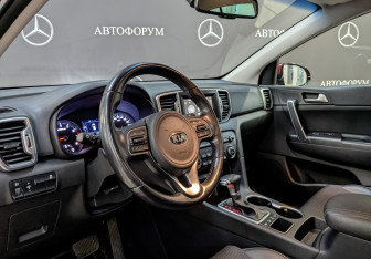 Подержанный автомобиль Kia Sportage 2018 года (15 фото)