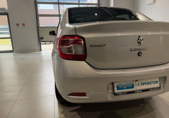 Подержанный автомобиль Renault Logan Sedan 2014 года (7 фото)