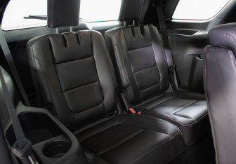 Подержанный автомобиль Ford Explorer 2018 года (11 фото)