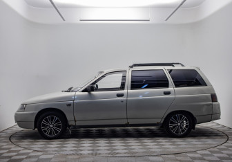 Подержанный автомобиль LADA (ВАЗ) 2111 2004 года (8 фото)