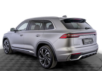 Подержанный автомобиль Geely Monjaro 2024 года (7 фото)