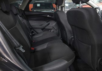 Подержанный автомобиль Ford Focus Hatchback 2011 года (12 фото)
