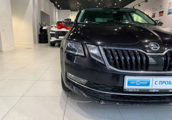 Подержанный автомобиль Skoda Octavia Liftback 2020 года (9 фото)