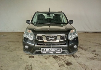 Подержанный автомобиль Nissan X-Trail 2012 года (2 фото)