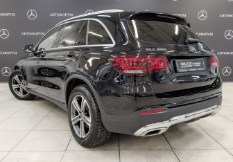 Подержанный автомобиль Mercedes-Benz GLC Coupe 2022 года (7 фото)