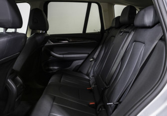 Подержанный автомобиль BMW X3 2018 года (13 фото)