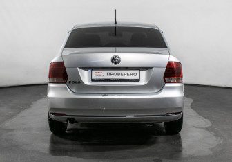 Подержанный автомобиль Volkswagen Polo Sedan 2016 года (6 фото)