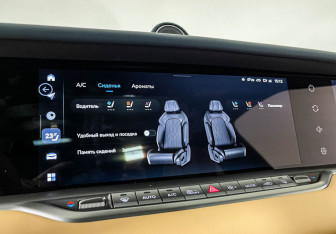 Подержанный автомобиль Voyah Free 2023 года (19 фото)