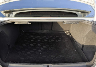 Подержанный автомобиль Volkswagen Passat Sedan 2012 года (10 фото)