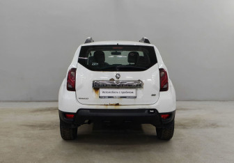 Подержанный автомобиль Renault Duster 2016 года (6 фото)