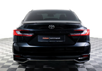 Подержанный автомобиль Toyota Camry Sedan 2025 года (6 фото)