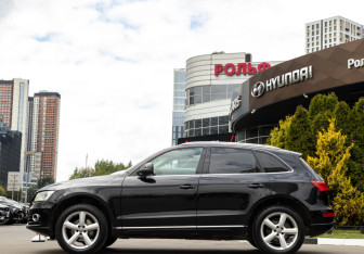 Подержанный автомобиль Audi Q5 2012 года (6 фото)