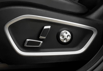 Подержанный автомобиль Geely Tugella 2023 года (22 фото)