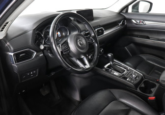 Подержанный автомобиль Mazda CX-5 2018 года (9 фото)