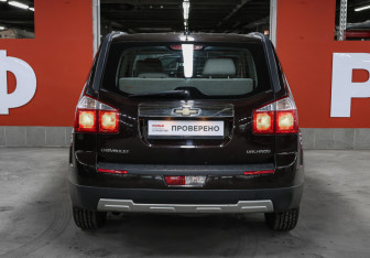 Подержанный автомобиль Chevrolet Orlando 2013 года (6 фото)