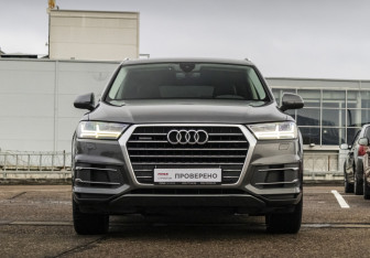 Подержанный автомобиль Audi Q7 2019 года (3 фото)