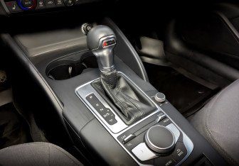 Подержанный автомобиль Audi A3 Sedan 2017 года (26 фото)